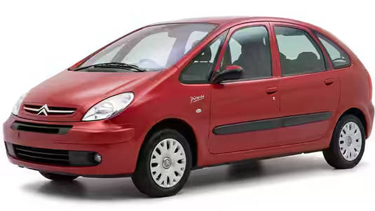 A Red Citroen Xsara Picasso MPV