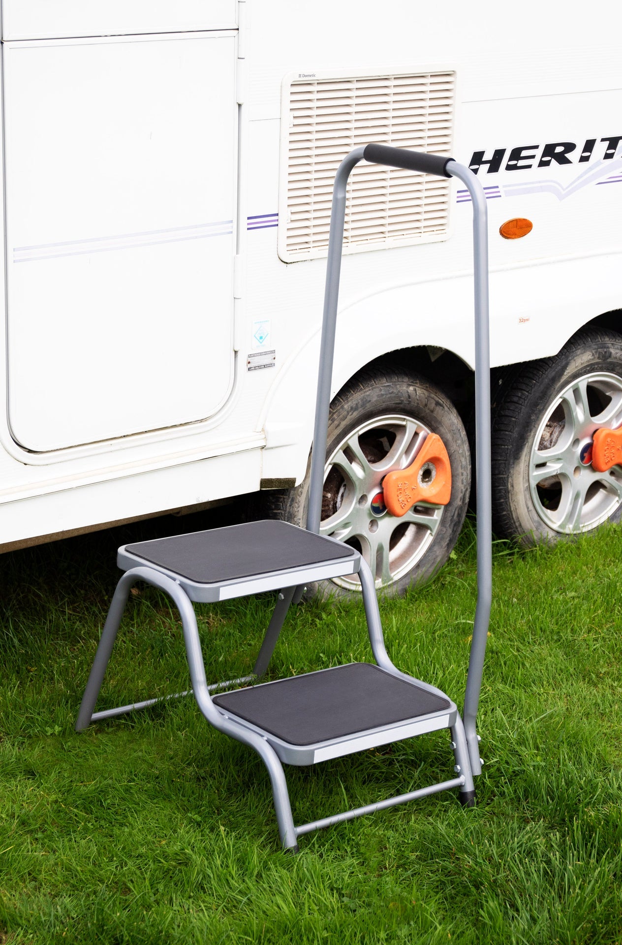 Maypole Double Step With HandRail