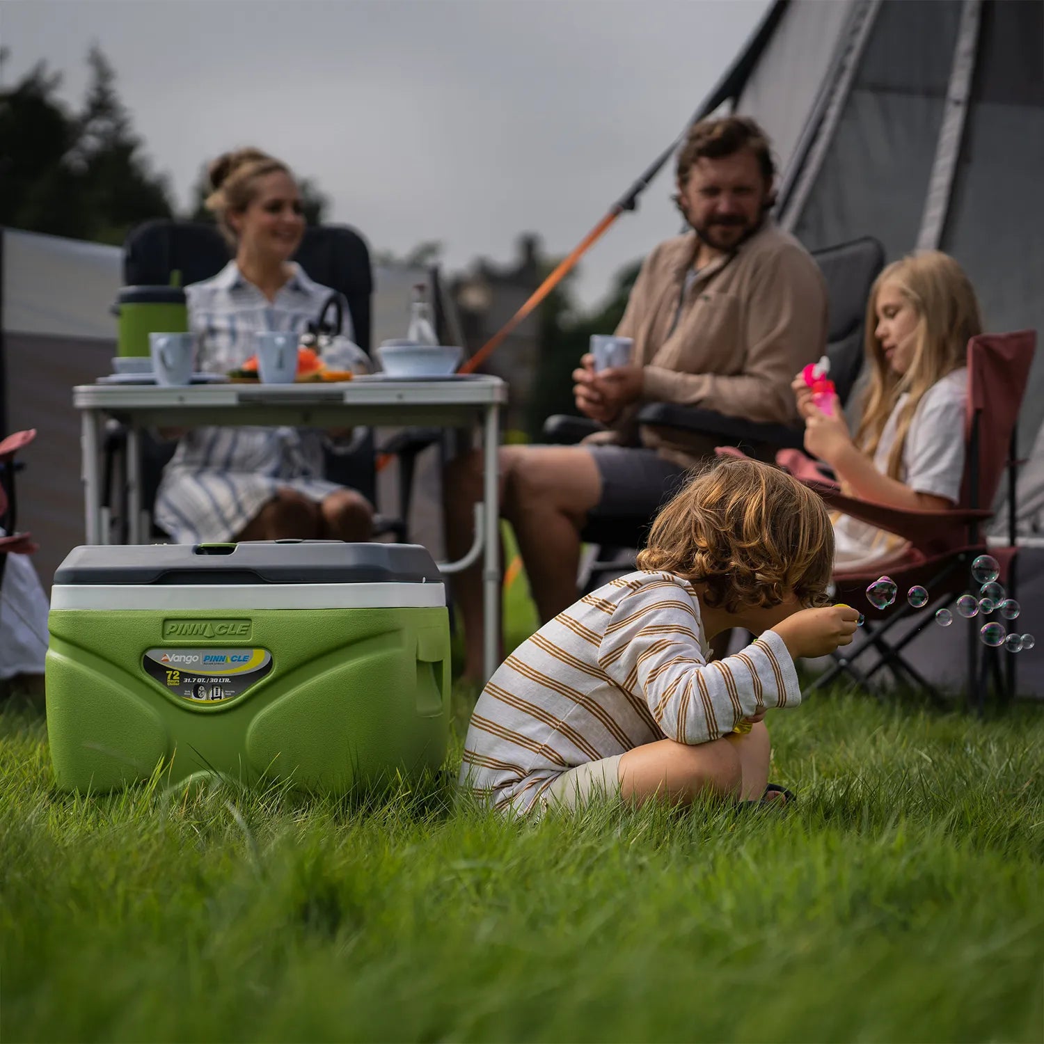 Vango Pinnacle Wheelie 30L Coolbox