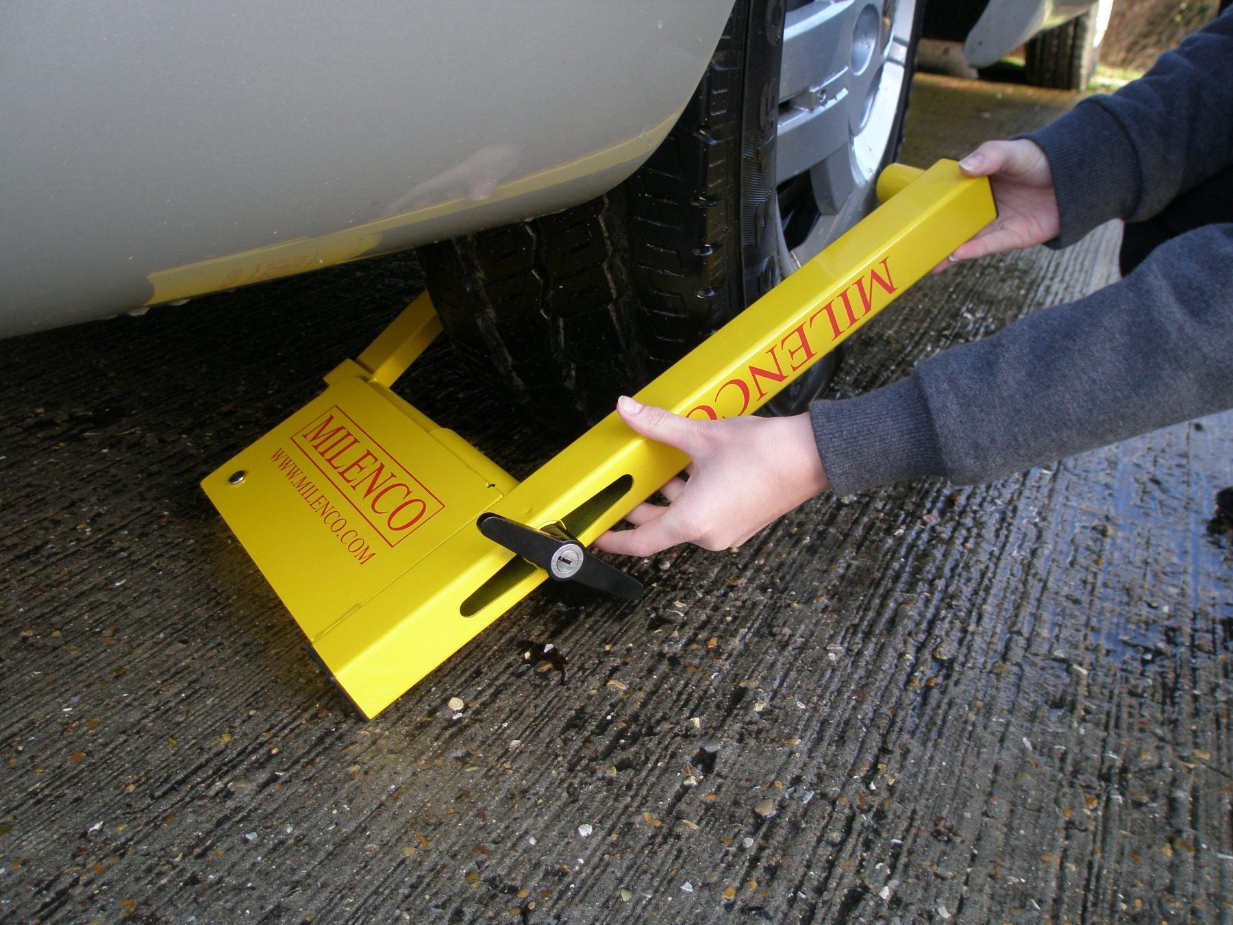 Milenco Compact Wheel Clamp (12"-16")