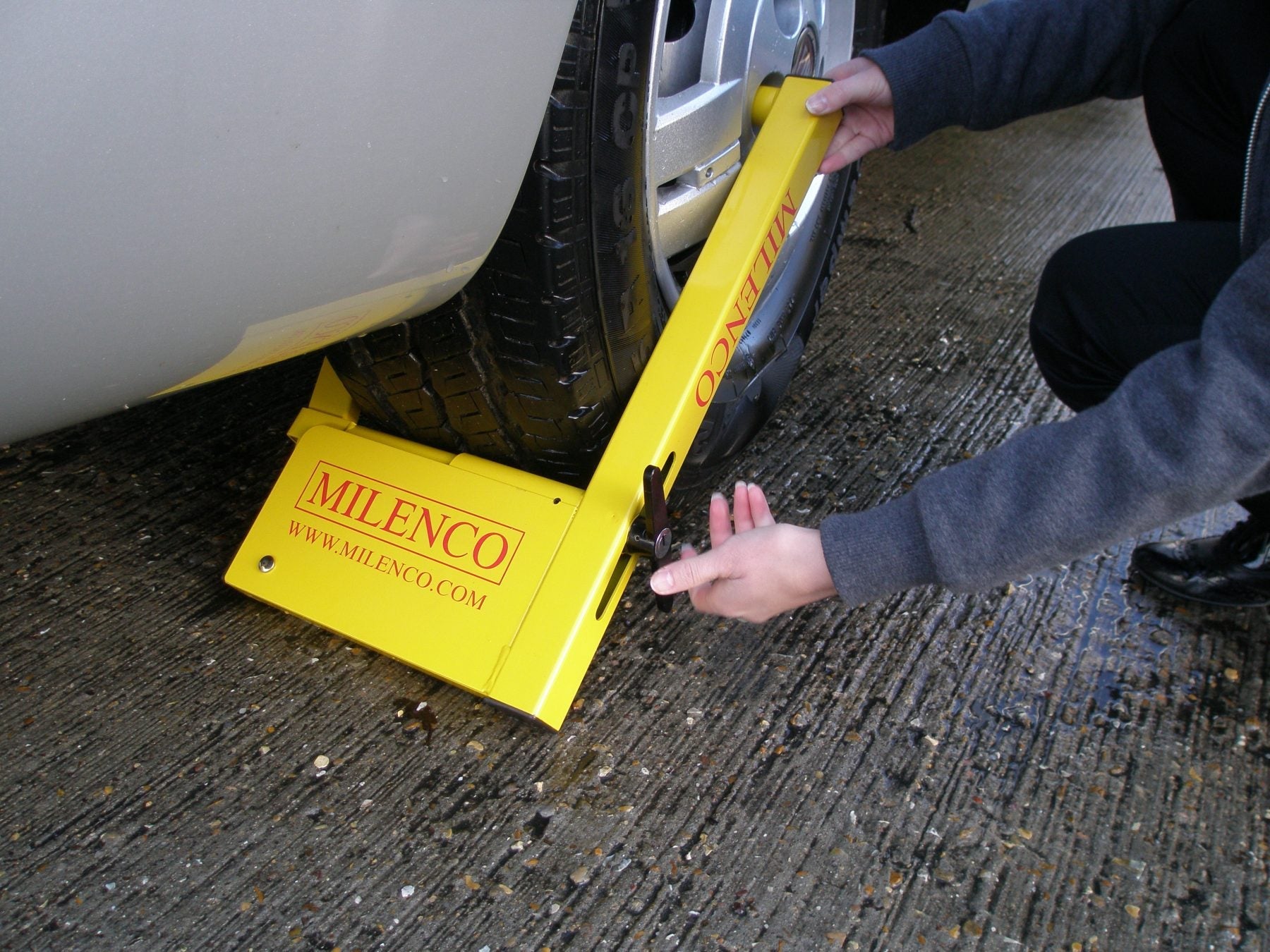 Milenco Compact Wheel Clamp (12"-16")